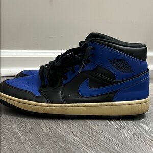 Jordan Men's Black and Royal Blue Sneakers